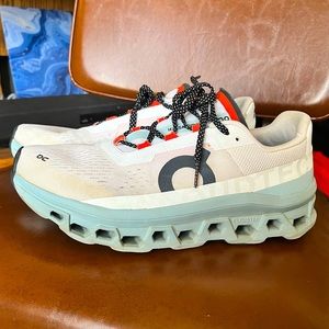 On Cloudmonster Frost|Surf Men’s 9.5